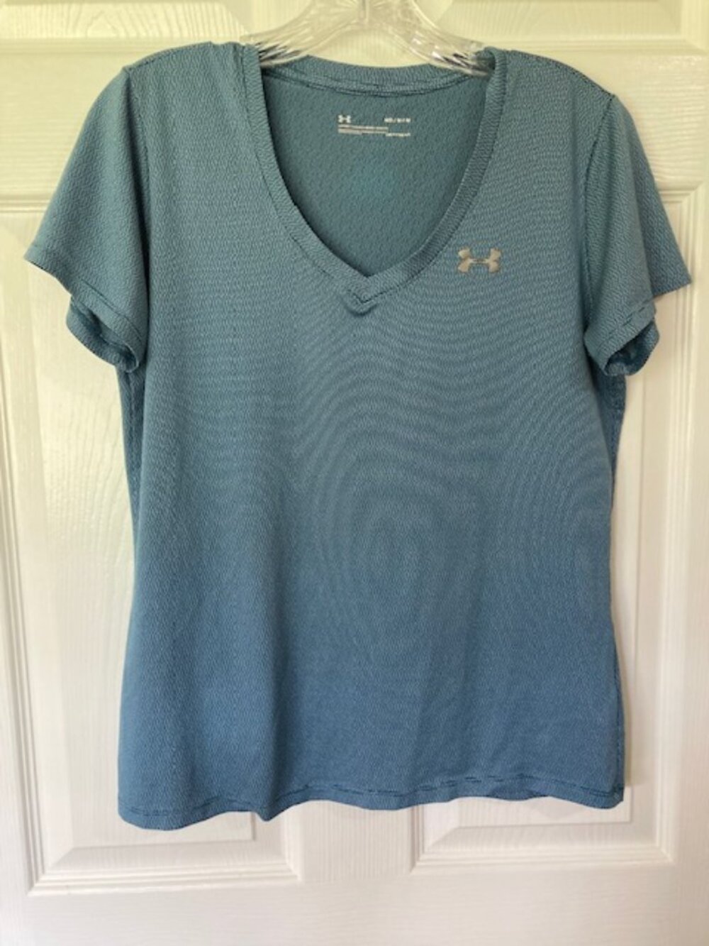 Under Armour Womens Heatgear V-Neck SS Top Blue Size M Loose Fit Active Athletic